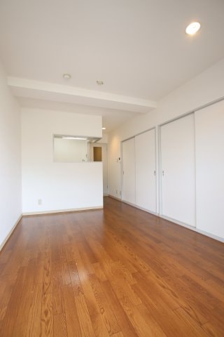 アデューウエダの物件内観写真