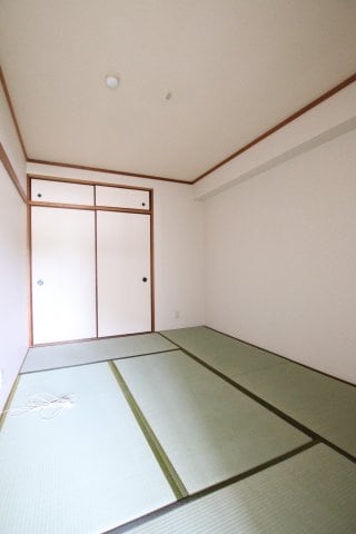 アデューウエダの物件内観写真