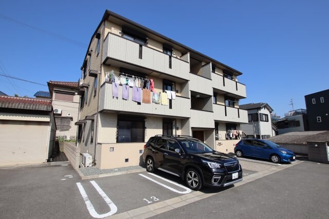 ヴィラージュNissinの物件外観写真