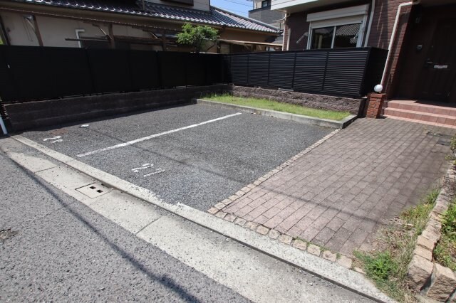 フローラルⅣの物件外観写真