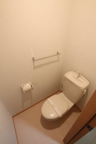 フローラルⅣの物件内観写真