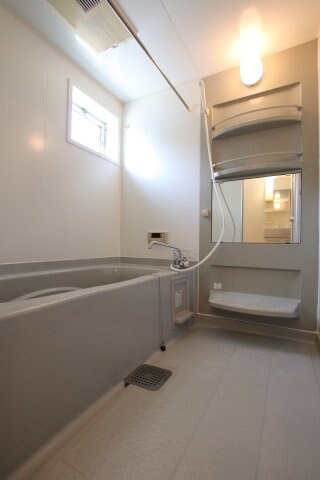 フローラルⅣの物件内観写真