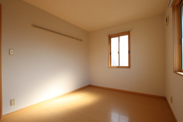 フローラルⅣの物件内観写真