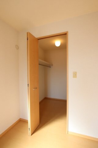 フローラルⅣの物件内観写真