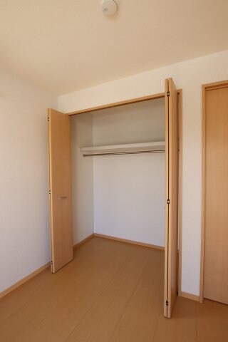 フローラルⅣの物件内観写真