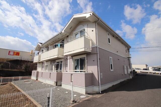 サニープレイスの物件外観写真