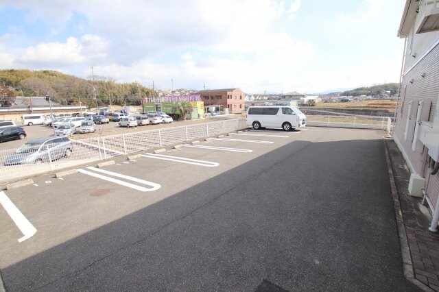 サニープレイスの物件外観写真