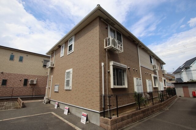 ドゥーエの物件外観写真