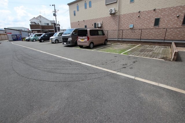 ドゥーエの物件外観写真