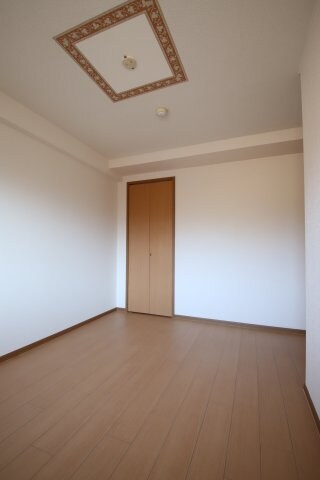 ラルジュウエストの物件内観写真