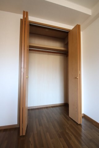 ラルジュウエストの物件内観写真