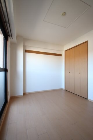 ラルジュウエストの物件内観写真