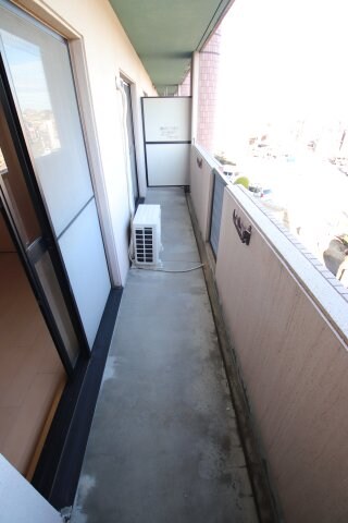 ラルジュウエストの物件内観写真