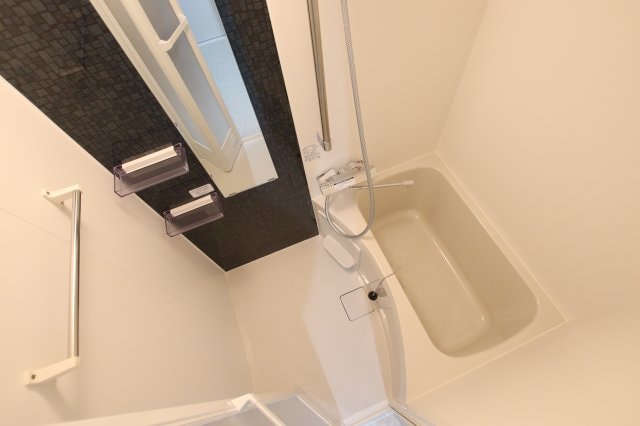 エヌエムキャトフヴァントゥレーズノースの物件内観写真