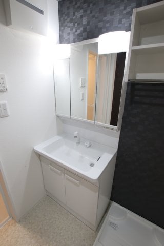 エヌエムキャトフヴァントゥレーズノースの物件内観写真