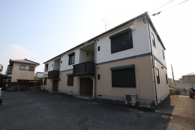 西井ハイツの物件外観写真