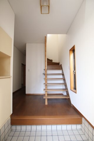 堺市中区深井中町貸家の物件内観写真