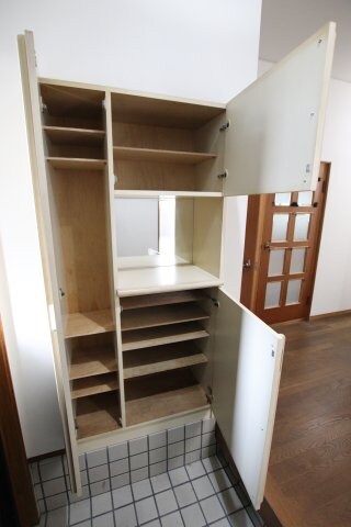 堺市中区深井中町貸家の物件内観写真