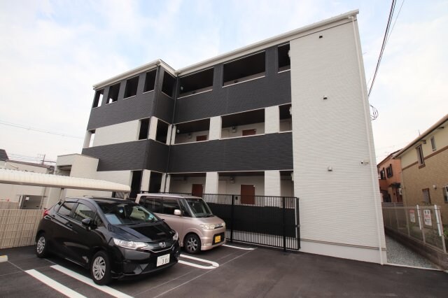 パイン・リバーの物件外観写真