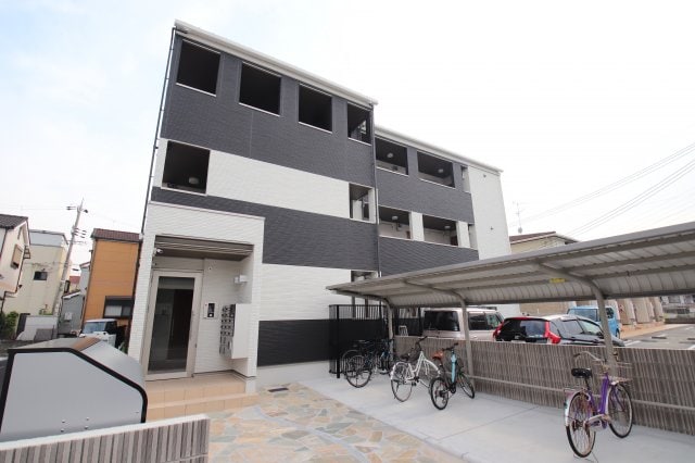 パイン・リバーの物件外観写真