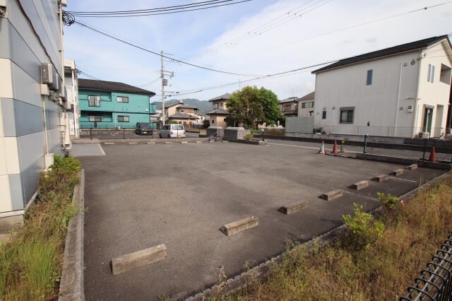 レオパレスシャルマンアンジュの物件外観写真