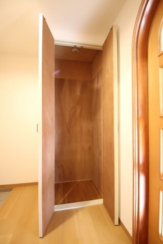 メゾンアルカディア金剛の物件内観写真