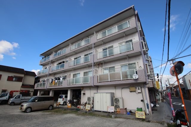 パラストオカザワの物件外観写真