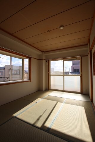 パラストオカザワの物件内観写真