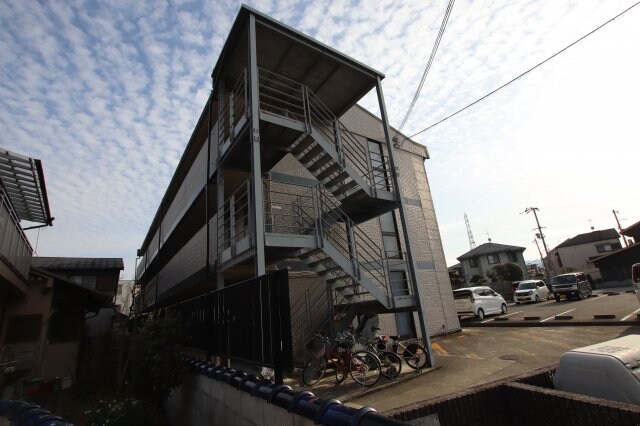 レオパレスM＆Mの物件外観写真