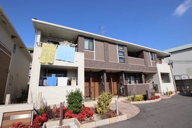 アップフィールドタウンAの物件外観写真