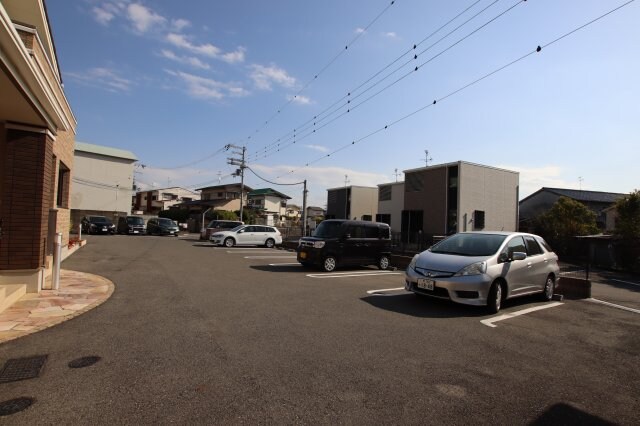 アップフィールドタウンAの物件外観写真