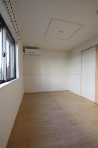 アップフィールドタウンAの物件内観写真