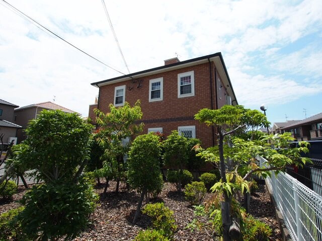 エンフィールド大饗の物件外観写真