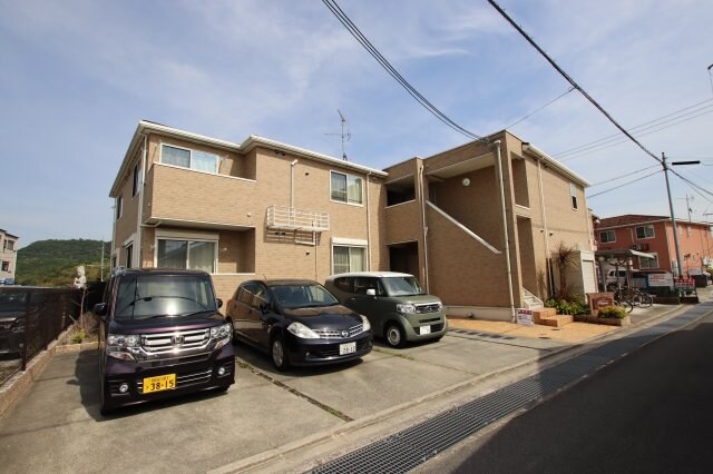 フルーリールの物件外観写真