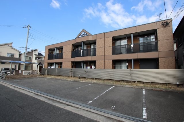 グレイシャスの物件外観写真