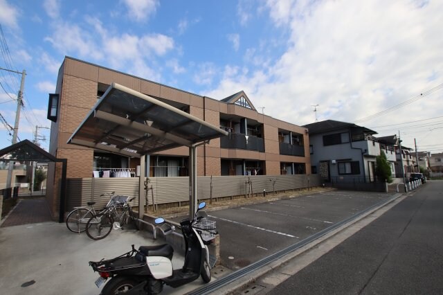 グレイシャスの物件外観写真