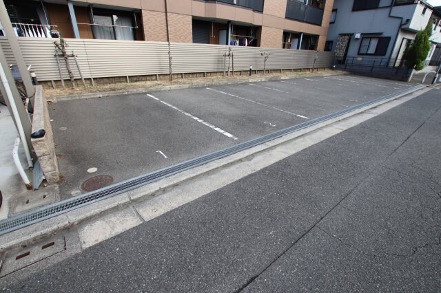 グレイシャスの物件外観写真