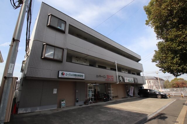 ドミール仲谷1号館の物件外観写真