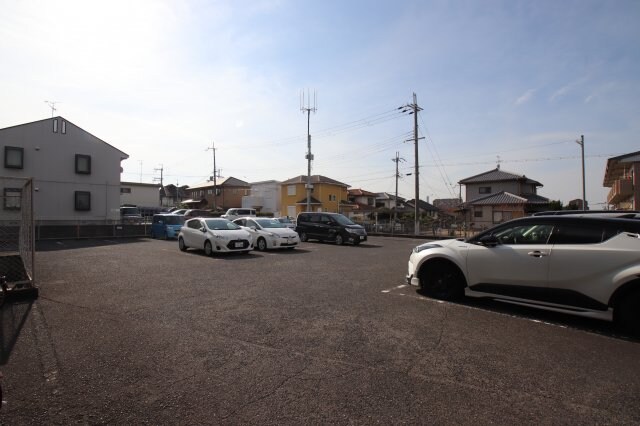 ドミール仲谷1号館の物件外観写真