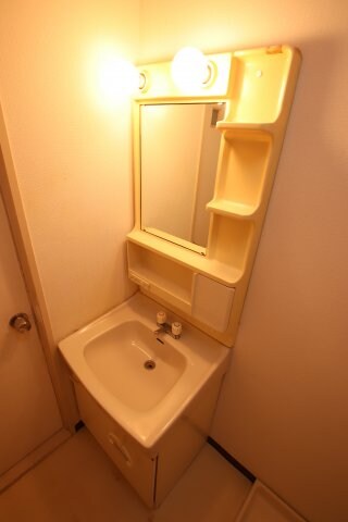 ドミール仲谷1号館の物件内観写真