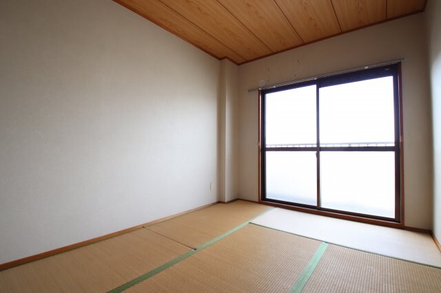 ドミール仲谷1号館の物件内観写真