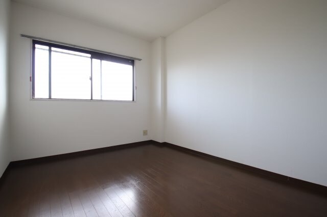 ドミール仲谷1号館の物件内観写真