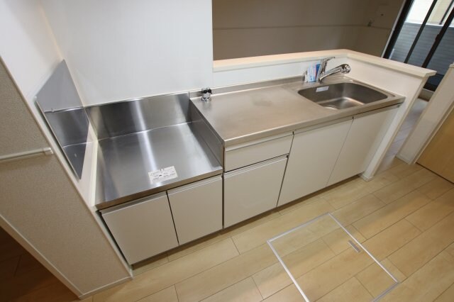 ストラーダディラピスの物件内観写真