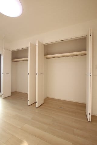 ロンガヴィータ和泉Ⅱの物件内観写真