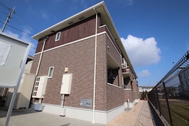 プラシージュの物件外観写真