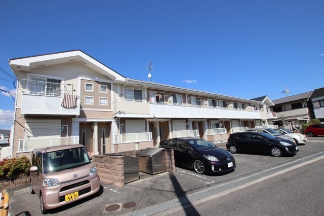 ピエデルモンテの物件外観写真