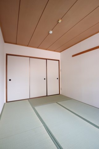 サントス泉ヶ丘の物件内観写真