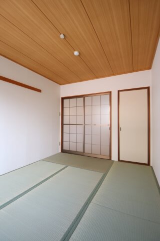 サントス泉ヶ丘の物件内観写真