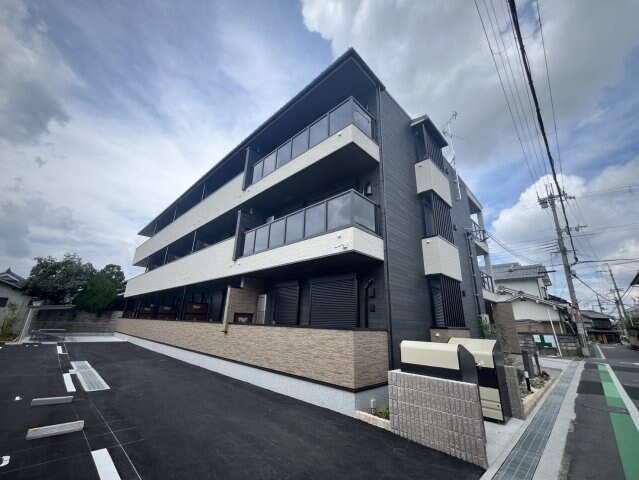 メゾンルミネ若松の物件外観写真