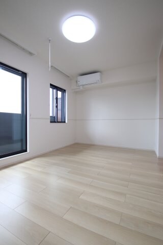 メゾンルミネ若松の物件内観写真